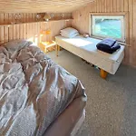 Ferienhaus 2 Bedroom Gorgeous In V *