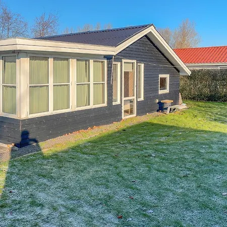 2 Bedroom Gorgeous In V Ferienhaus Esbjerg